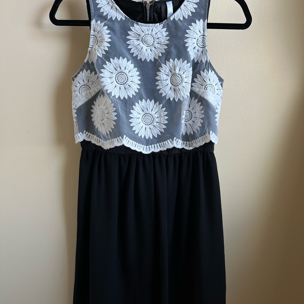 Kenzie Black and White Floral Dress